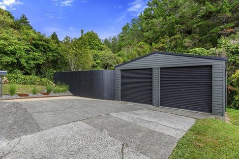 Photo of property in 124 Kamahi Street, Stokes Valley, Lower Hutt, 5019