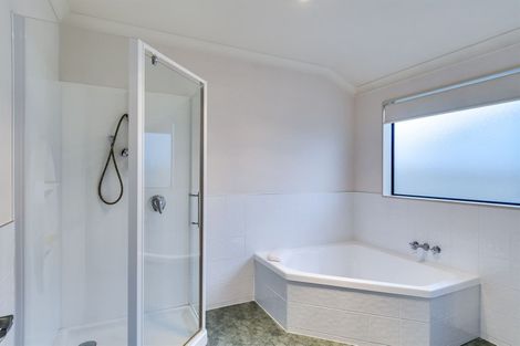 Photo of property in 142a Gloucester Street, Taradale, Napier, 4112