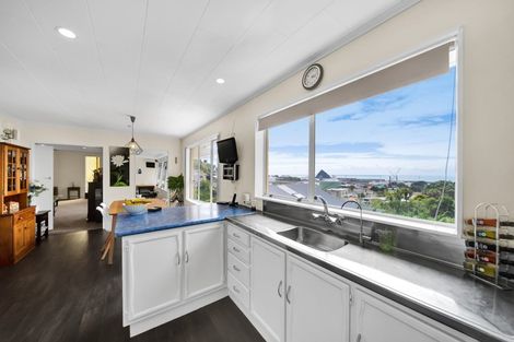 Photo of property in 57 Pioneer Road, Moturoa, New Plymouth, 4310