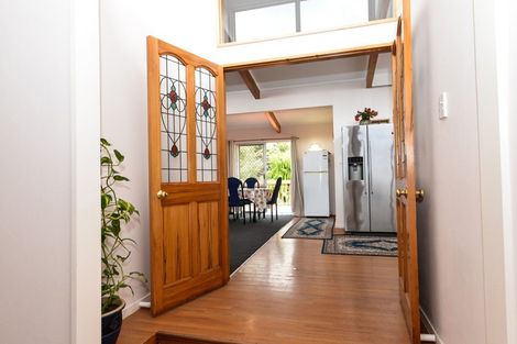 Photo of property in 5 Mcinnes Place, Queenwood, Hamilton, 3210