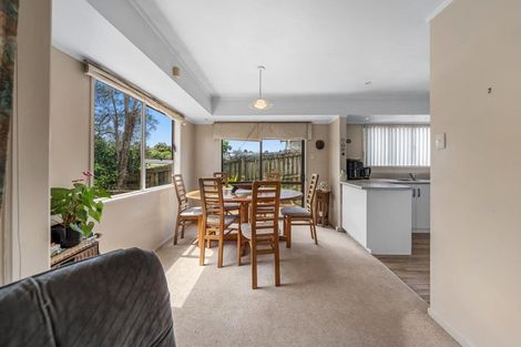 Photo of property in 31 Takapu Street, Henderson, Auckland, 0612
