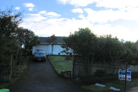 Photo of property in 20 Elsted Place, Goodwood Heights, Auckland, 2105