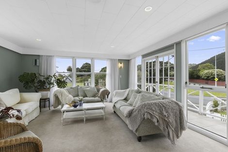 Photo of property in 99 Amohia Street, Paraparaumu, 5032