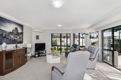 Photo of property in 15a Laburnum Glen, Mount Maunganui, 3116