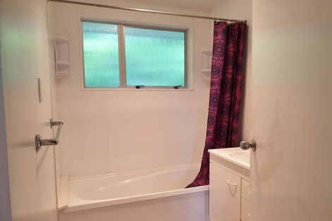 Photo of property in 58a Raroa Terrace, Tawa, Wellington, 5028