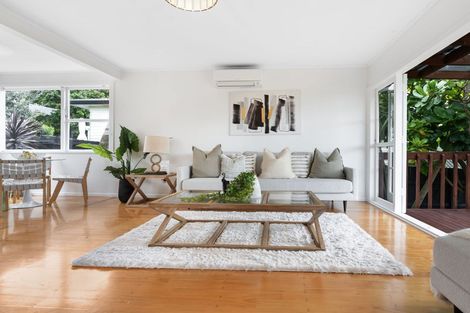 Photo of property in 14 Justin Place, Te Atatu Peninsula, Auckland, 0610