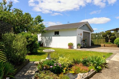 Photo of property in 56 Kawaha Point Road, Kawaha Point, Rotorua, 3010