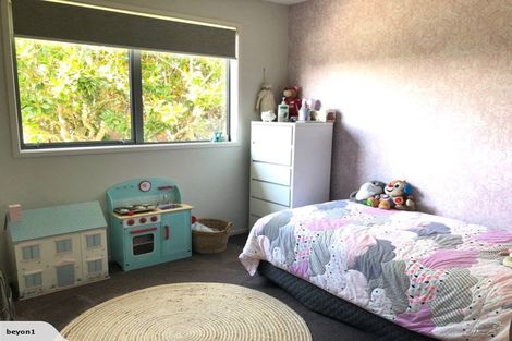 Photo of property in 560 Beach Road, Rothesay Bay, Auckland, 0630