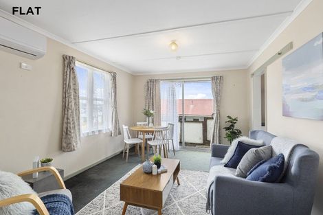 Photo of property in 21 Akaroa Drive, Maupuia, Wellington, 6022