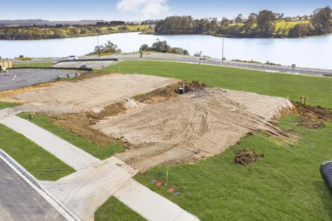 Photo of property in 6 Omahuru Road, Glenbrook, 2681