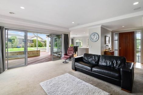 Photo of property in 22 Great West Road, Matipo Heights, Rotorua, 3015