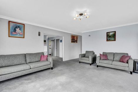 Photo of property in 15 Shaldon Crescent, Blagdon, New Plymouth, 4310
