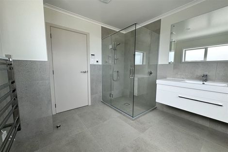 Photo of property in 31 Farnworth Terrace, Churton Park, Wellington, 6037