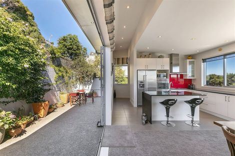 Photo of property in 21 Seascape View, Paremata, Porirua, 5024