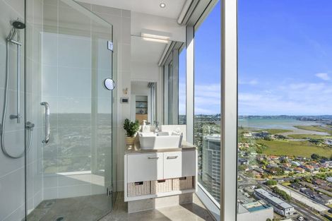 Photo of property in Sentinel Apartments, 2703/3 Northcroft Street, Takapuna, Auckland, 0622