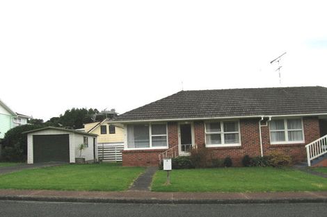 Photo of property in 13/1 Stanaway Street, Hillcrest, Auckland, 0627