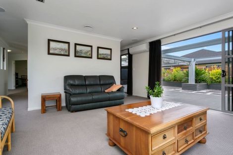 Photo of property in 26 Norfolk Drive, Cambridge, 3434