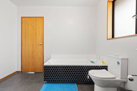 Photo of property in 1/2 Hare Street, Ilam, Christchurch, 8041