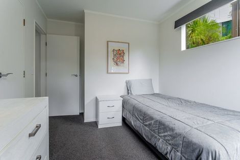 Photo of property in 17 Nalanda Crescent, Broadmeadows, Wellington, 6035