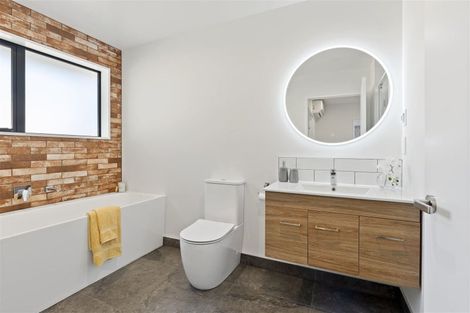 Photo of property in 144 Linwood Avenue, Linwood, Christchurch, 8011