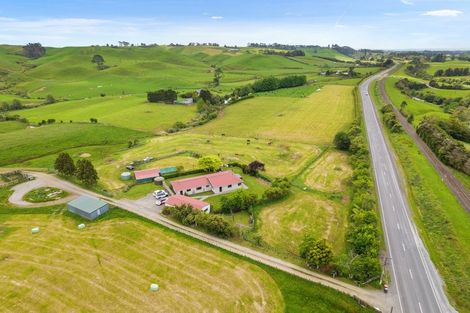 Photo of property in 1024 Mountain Road, Waiongana, Inglewood, 4389