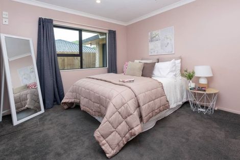 Photo of property in 6 Kilbaha Close, East Tamaki, Auckland, 2013