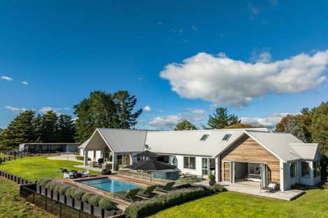 Photo of property in 1232 Taihape Road, Sherenden, Hastings, 4179