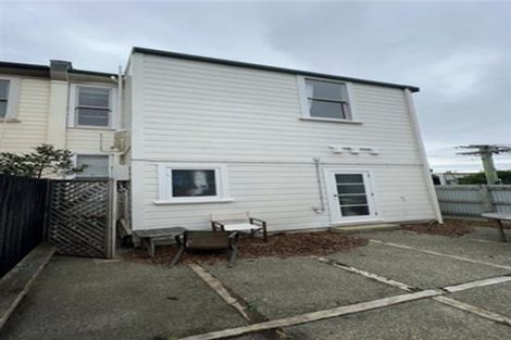 Photo of property in 77 Brougham Street, Mount Victoria, Wellington, 6011
