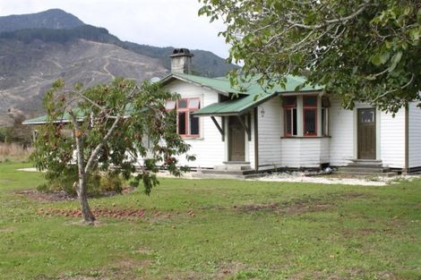 Photo of property in 97 Fairfax Street, Murchison, 7007