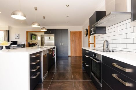 Photo of property in 4 Richmond Avenue, Takaro, Palmerston North, 4410