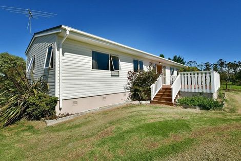 Photo of property in 37 Te Pua School Road, Helensville, 0875