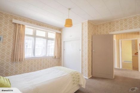 Photo of property in 3 Marine Parade, Eastbourne, Lower Hutt, 5013