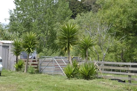 Photo of property in 34 Whakapirau Road, Maungaturoto, 0583