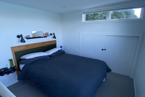 Photo of property in 425 Karaka Bay Road, Karaka Bays, Wellington, 6022