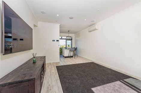 Photo of property in 4 Mayfly Lane, Hobsonville, Auckland, 0616