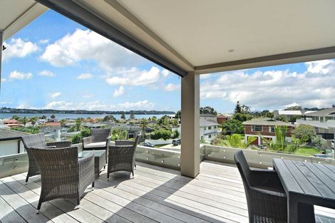 Photo of property in 3a Lynton Road, Bucklands Beach, Auckland, 2012