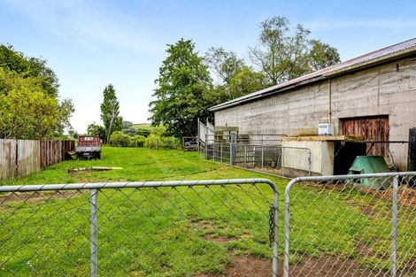 Photo of property in 242 Bridge Street, Eltham, 4322