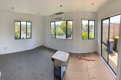 Photo of property in 9 Valdale Road, Henderson, Auckland, 0610