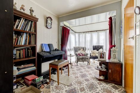 Photo of property in 15 Pryce Place, Silverdale, Hamilton, 3216