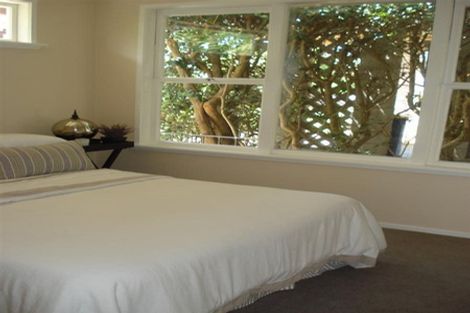 Photo of property in 134 Sunset Road, Unsworth Heights, Auckland, 0632