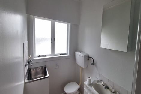 Photo of property in 7 Harrison Avenue, Belmont, Auckland, 0622