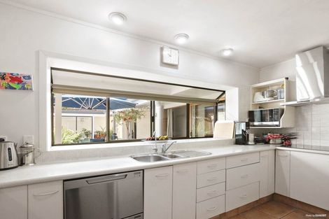 Photo of property in 120 Paritai Drive, Orakei, Auckland, 1071