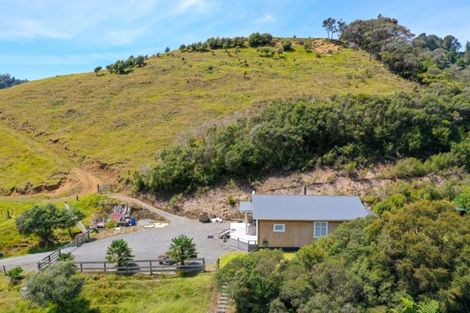 Photo of property in 97 Piko Road, Okoki, Urenui, 4375