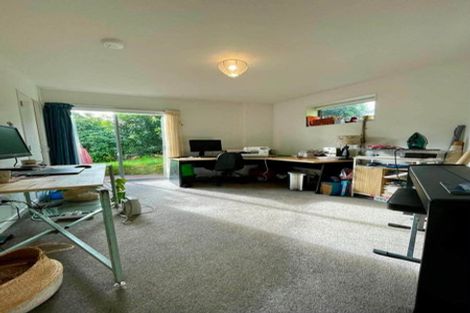 Photo of property in 126 Creswick Terrace, Northland, Wellington, 6012
