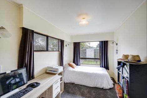 Photo of property in 1422 Woodstock Avenue, Mayfair, Hastings, 4122