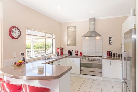 Photo of property in 46 Parkwood Crescent, Gulf Harbour, Whangaparaoa, 0930