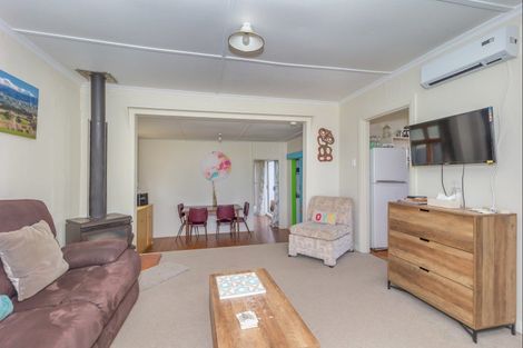 Photo of property in 15 Rangitane Street, Himatangi Beach, Foxton, 4891