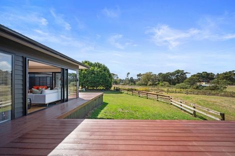 Photo of property in 216 Riverhead Road, Kumeu, 0892