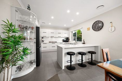 Photo of property in 22 Gibbston Close, Huntington, Hamilton, 3210