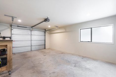 Photo of property in 36 Aldern Road, Massey, Auckland, 0614